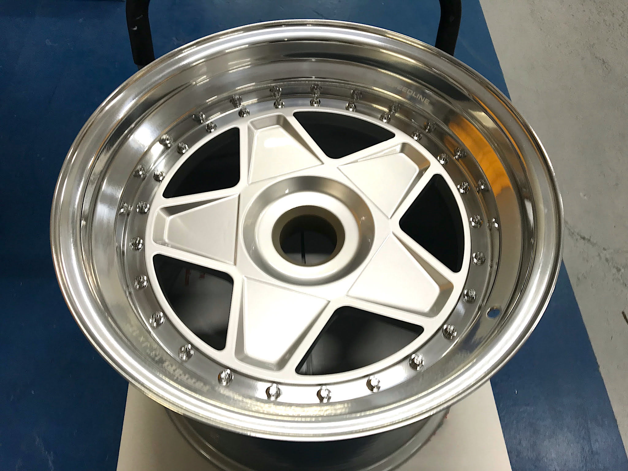 Restauro Cerchi Speedline Ferrari F40 - Dettaglio 4