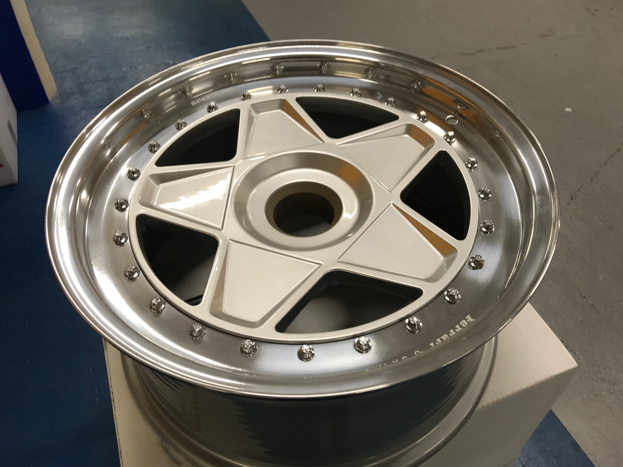 Restauro Cerchi Speedline Ferrari F40 - Dettaglio 5