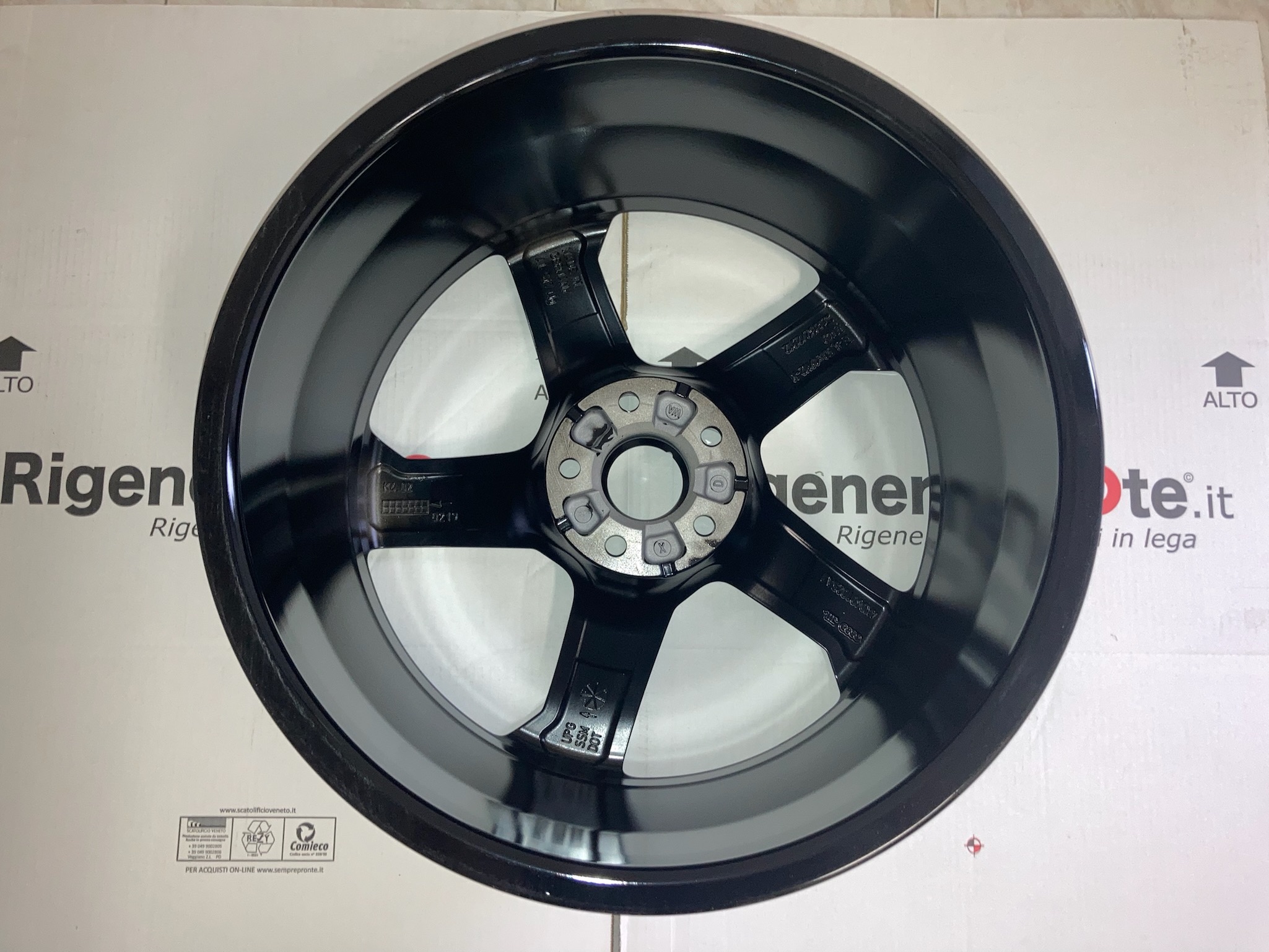 Verniciaura cerchi Audi A6 nero lucido - Dettaglio 5